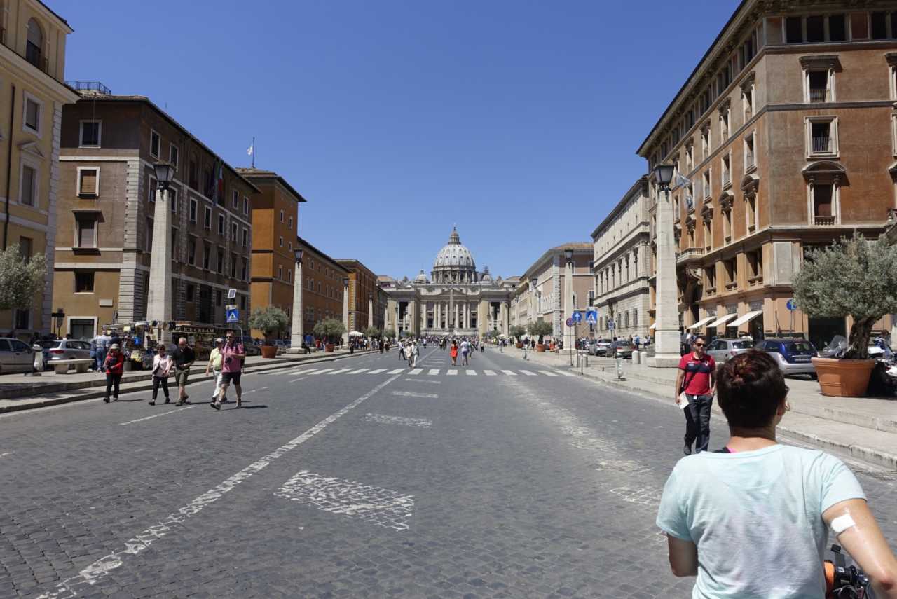 AA8C9A8F-5737-430C-A4A9-1F78C5826400